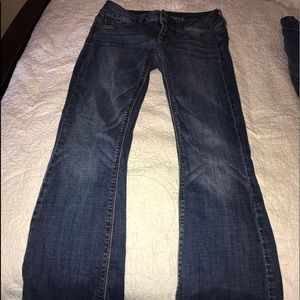 American Eagle blue jeans